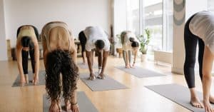découvrez un espace de vie zen et harmonieux pour vous détendre et vous ressourcer, avec une décoration apaisante et des éléments naturels.