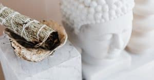 découvrez l'art de la décoration authentique et chaleureuse. transformez votre espace avec des éléments uniques qui racontent une histoire, alliant tradition et modernité pour un intérieur qui vous ressemble.