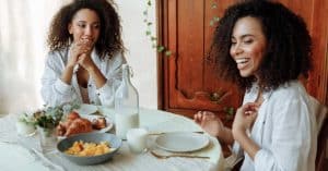 Pourquoi et comment décorer avec des plantes : astuces et bienfaits ? découvrez comment sublimer votre intérieur en intégrant des plantes déco. apprenez des astuces simples pour créer une ambiance apaisante et stylée grâce à la végétation, tout en ajoutant une touche de couleur et de fraîcheur à votre espace de vie.