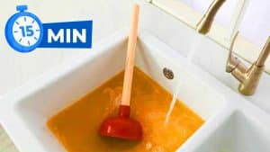 Cette astuce secrète débouche votre évier en 40 minutes avec du sel et du vinaigre, adieu plombiers coûteux !