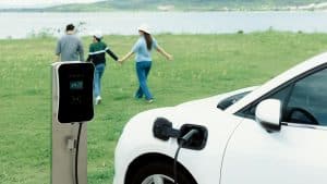 Cette étude révèle : adopter les voitures électriques aux USA pourrait épargner jusqu&rsquo;à 188 milliards en santé d&rsquo;ici 2050