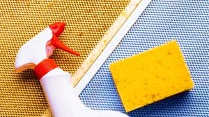 Cette méthode ancestrale nettoie votre hotte de cuisine en 5 minutes sans frotter : une révolution dans l&rsquo;entretien ménager