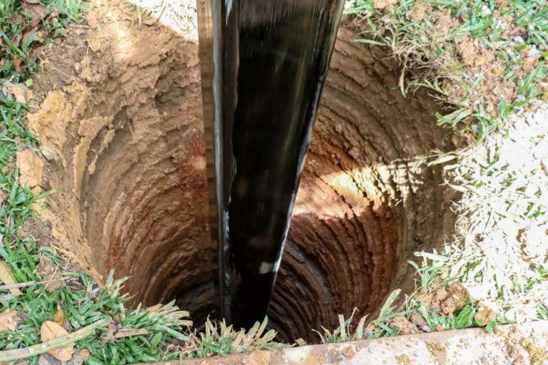 Creuser un puits dans son jardin : ce geste simple pourrait déclencher des problèmes juridiques insoupçonnés Creuser un puits dans son jardin : ce geste simple pourrait déclencher des problèmes juridiques insoupçonnés !