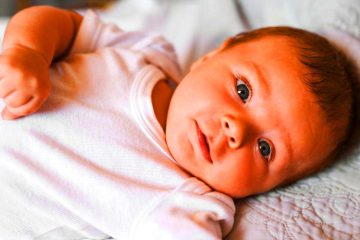 Ce prénom irlandais de 5 lettres, aussi rare qu&rsquo;une pierre précieuse, promet une montée en puissance en 2025 : Maeve