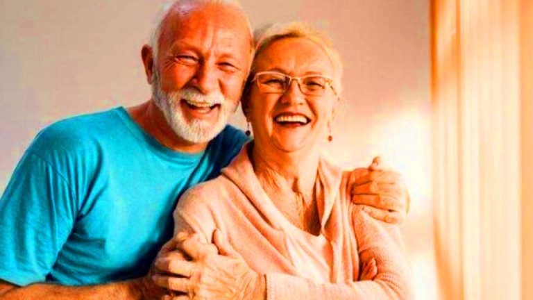 Plus de 50 ans ? Ces vitamines essentielles à intégrer d’urgence pour rester en pleine forme Ces vitamines cruciales après 50 ans, aussi vitales que 1 000 mg de calcium par jour, promettent une santé de fer !