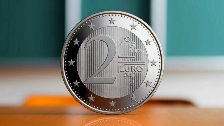 Des milliers d’écoliers millionnaires : cette pièce de 2 euros se vend à prix d’or, les collectionneurs en folie Des milliers d'écoliers millionnaires : cette pièce de 2 euros se vend à prix d'or, les collectionneurs en folie