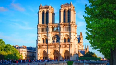 Ce chef-d’œuvre d’architecture à Paris émerveille enfin les visiteurs : « C’est un escalier hallucinant ! » Illustration de la réouverture des tours de Notre-Dame lors des Journées européennes du patrimoine.