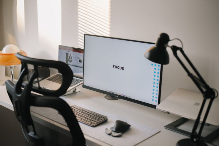 Aménager un coin bureau décoratif et fonctionnel chez soi